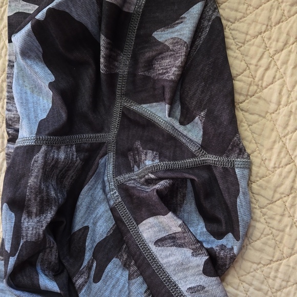 Terez Blue Camo Leggings - Picture 5 of 7
